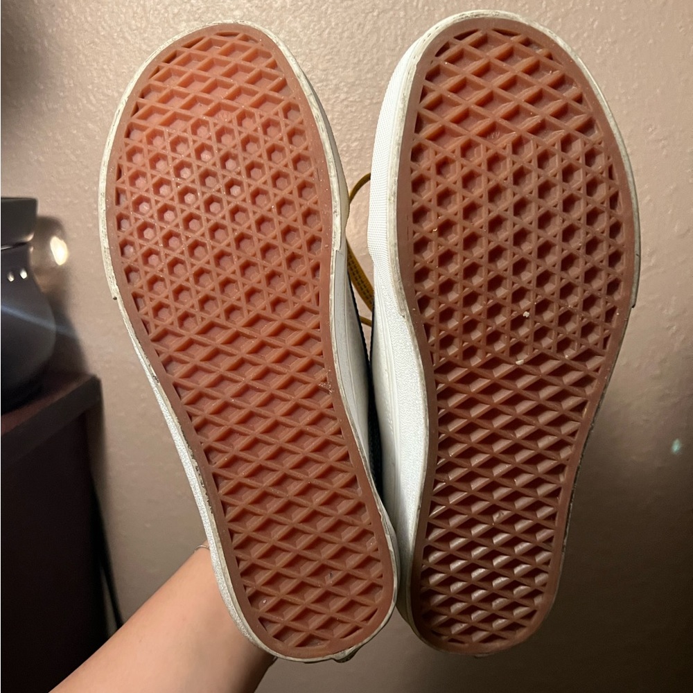 Vans - Picture 7 of 7